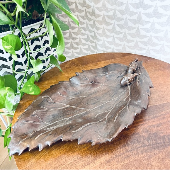 Vintage 1969 Leaf & Acorn Tray 13” x 6.5” Fall Nature Home Decor Rustic